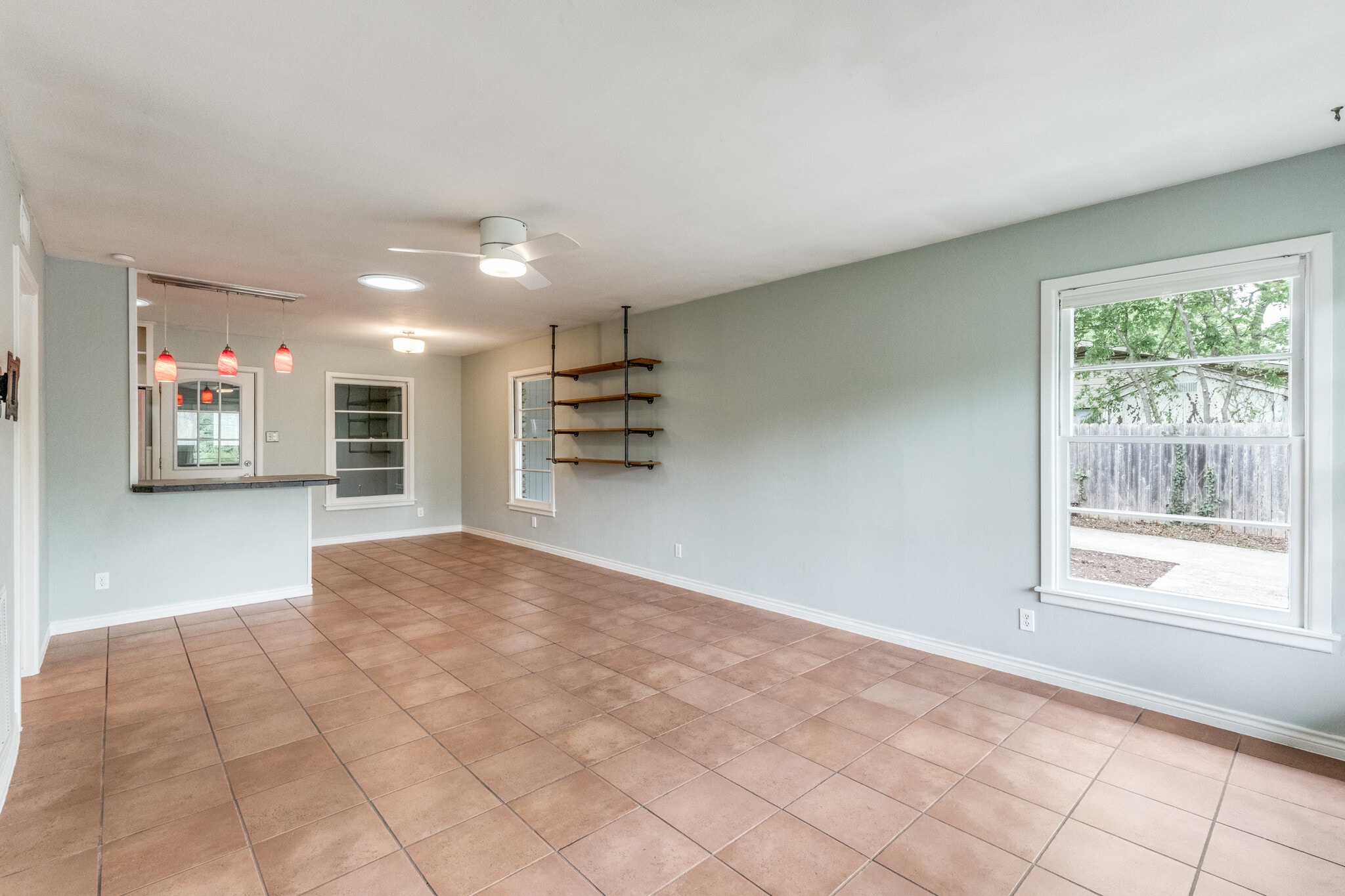 Building Photo - 11504 Oakwood Dr