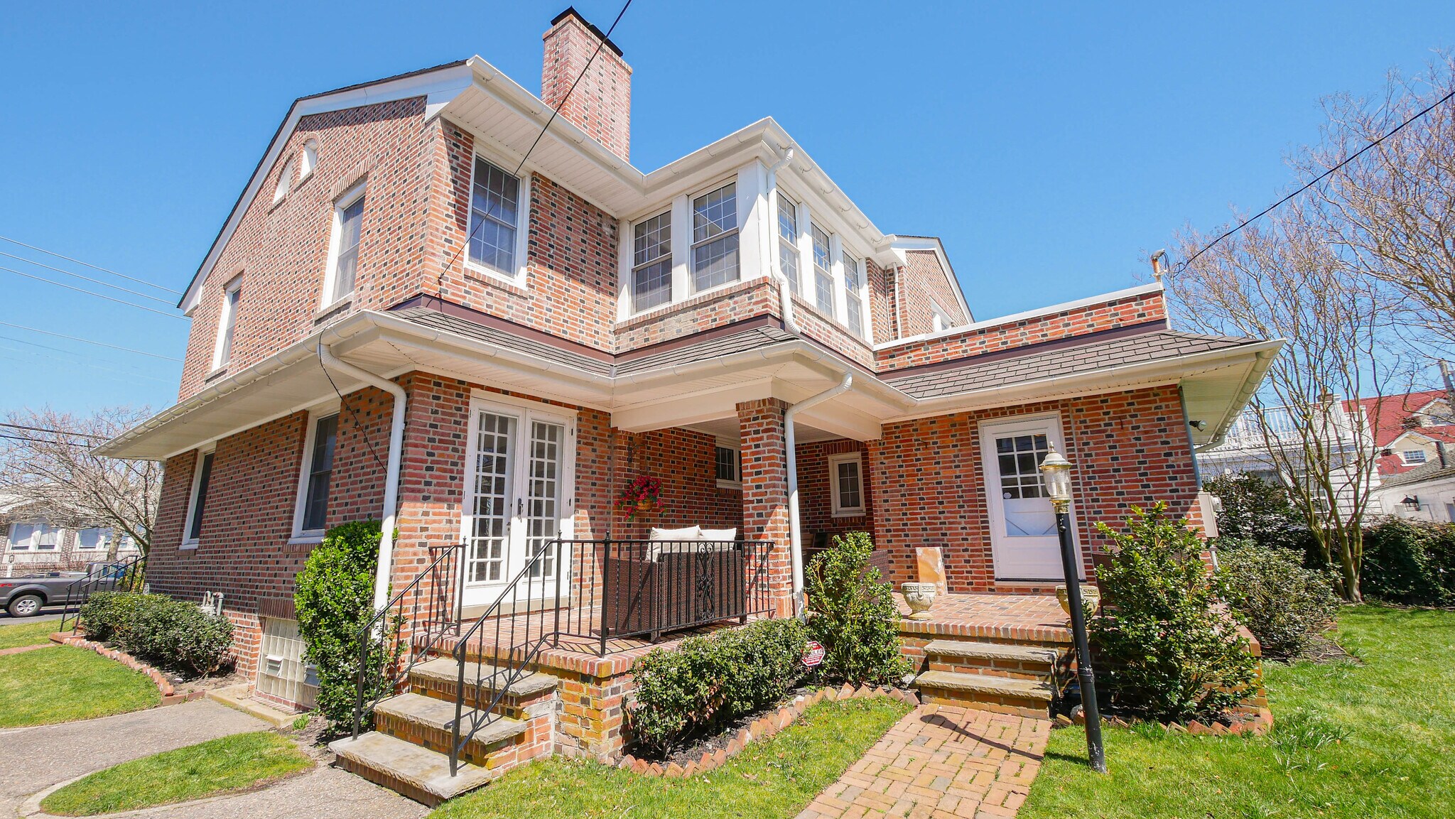 Building Photo - 6104 Ventnor Ave