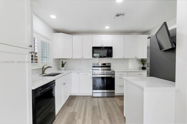 Building Photo - 7370 NW 61st Terrace