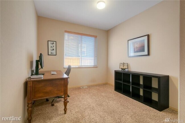 Building Photo - 3 br, 2.5 bath House - 22424 SE 244th St