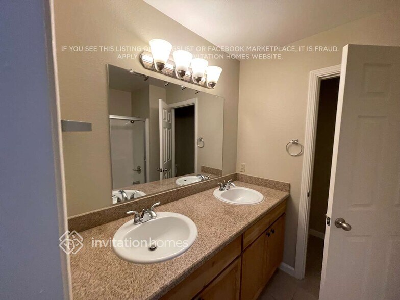 Building Photo - 147 Pecan Ct