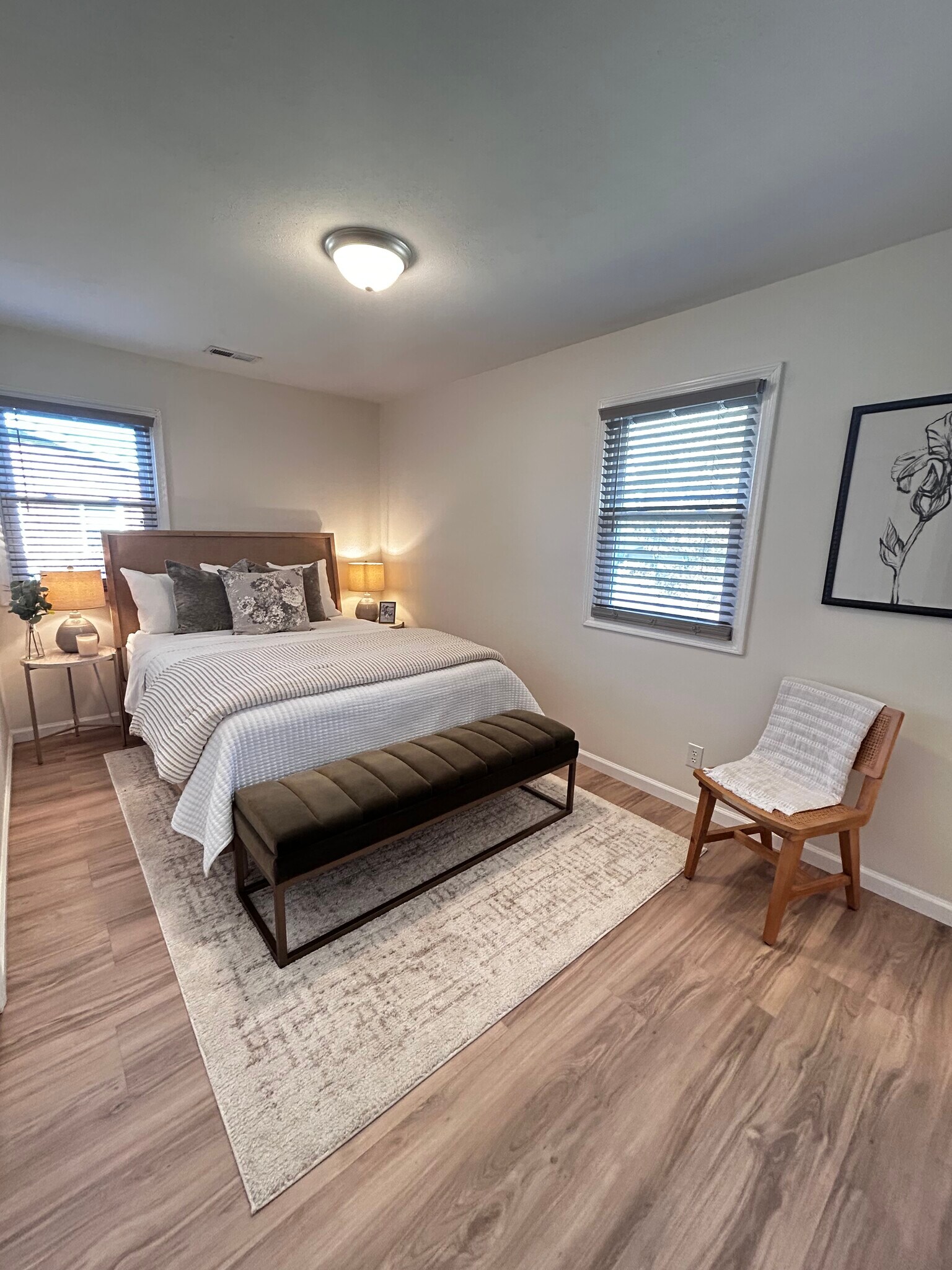 Building Photo - 4214 Englewood Blvd