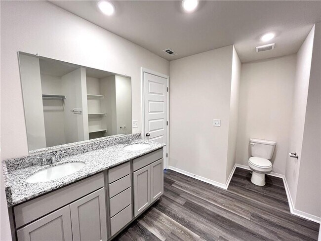 Building Photo - 2721 Elliott St