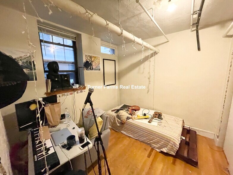 Building Photo - 80 Saint Stephen St