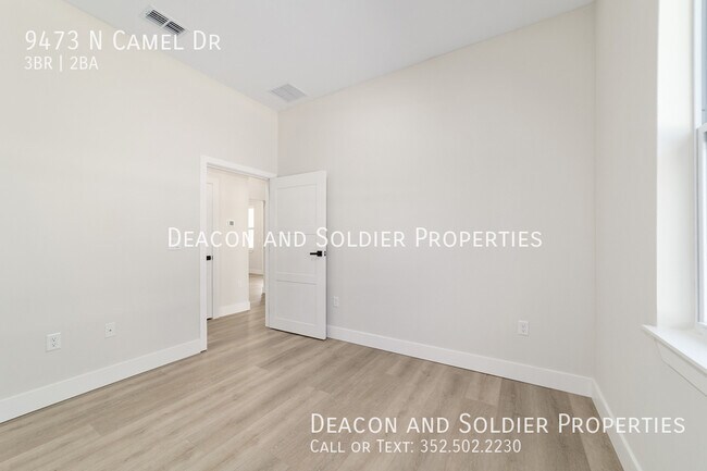 Building Photo - 9473 Camel Dr