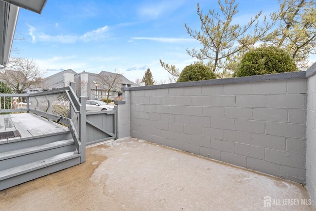 Building Photo - 147 Linda Ln