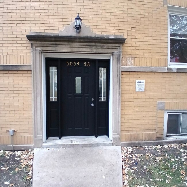 Building Photo - 5058 W Altgeld St