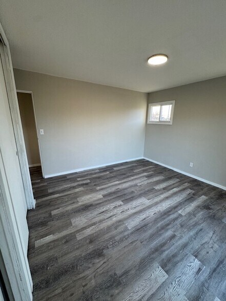 Building Photo - 2725 Danz Ave