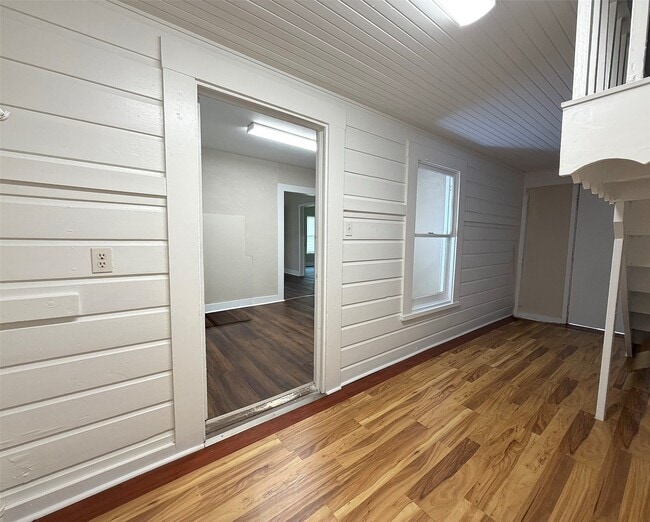 Building Photo - 3909 Lavender St