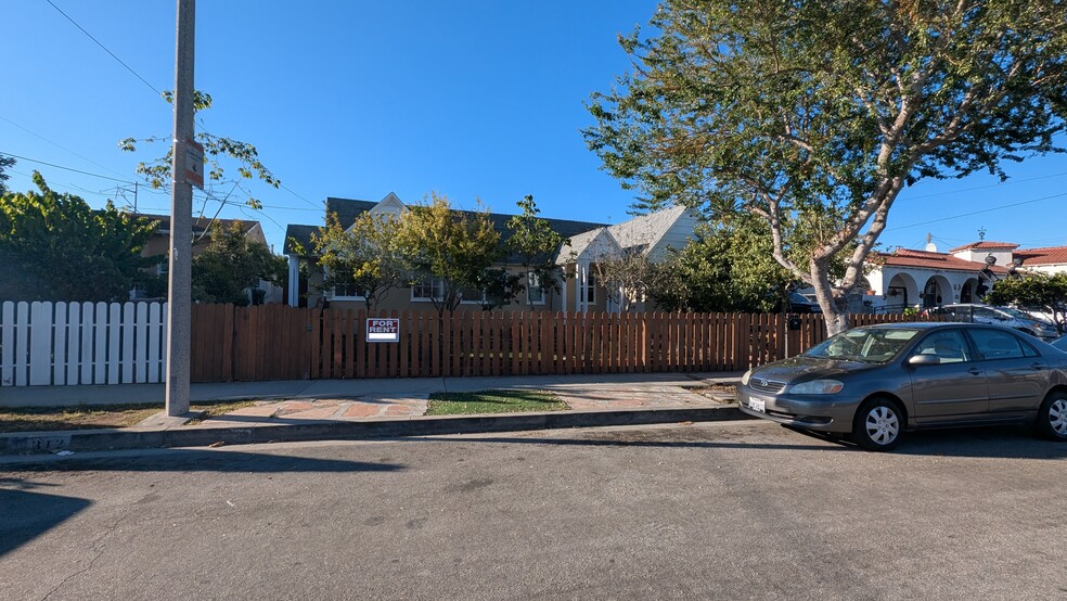 Building Photo - 312 W Olive St