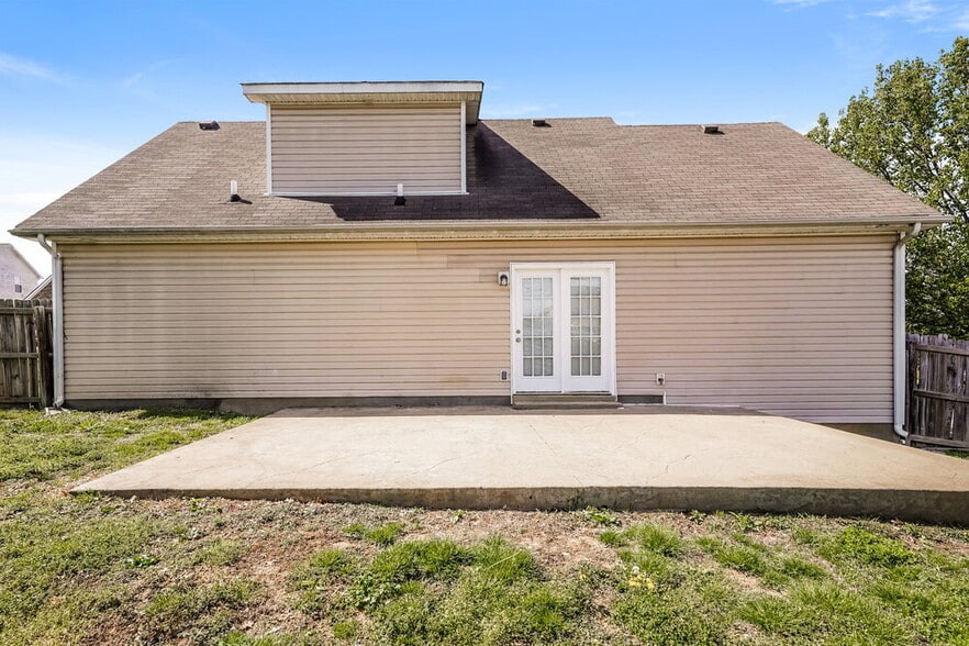 Building Photo - 143 Howard Woody Dr