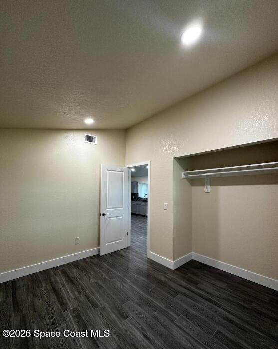 Building Photo - 1153 Carlton Dr