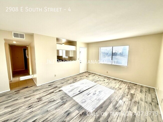 Building Photo - 2908 E South St