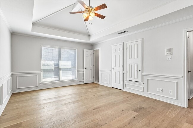 Building Photo - 2942 Woodland Hills Dr