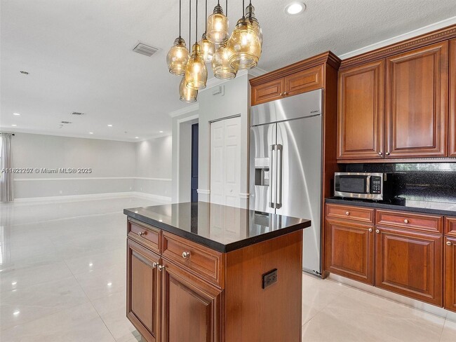 Building Photo - 1175 Peregrine Way