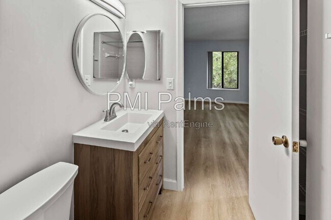 Building Photo - 1236 Pine Ridge Cir W