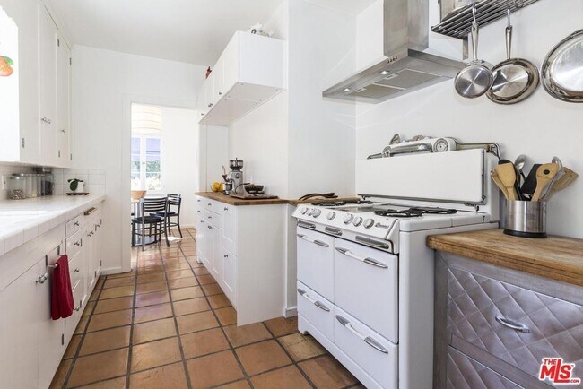 Building Photo - 1505 Occidental Blvd