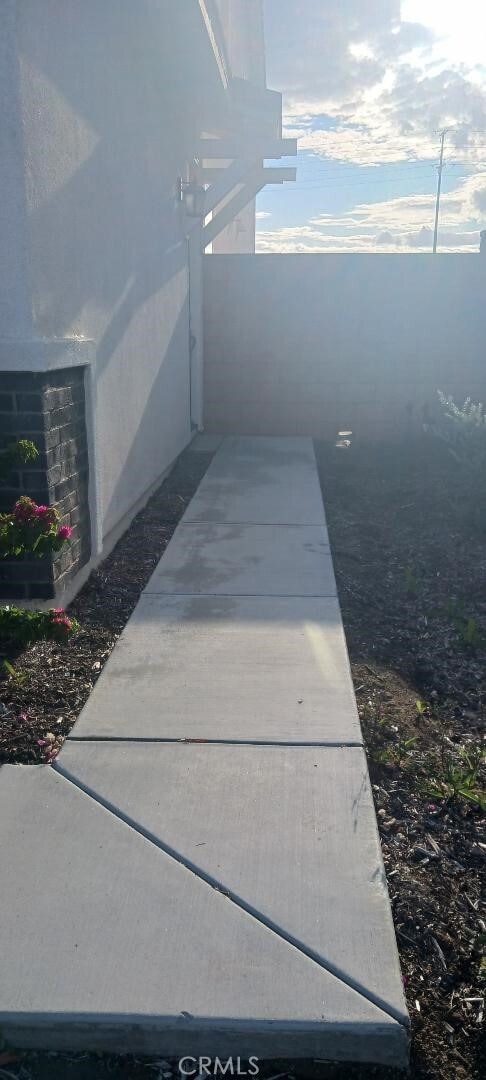 Building Photo - 27215 Lost Palm St