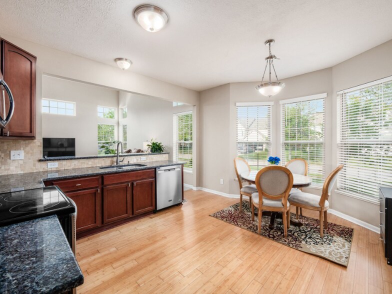 Building Photo - 5608 Maple Dell Ct