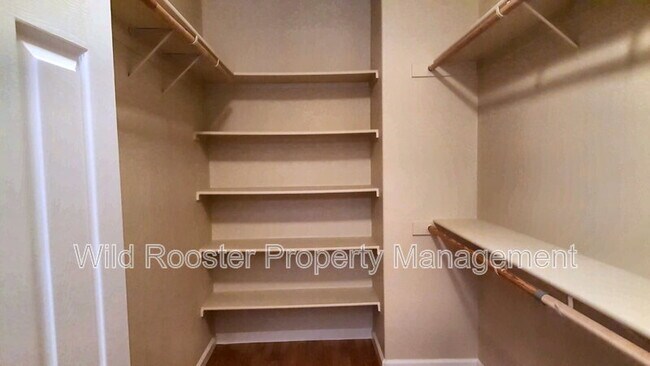 Building Photo - 6624 Capwell Way