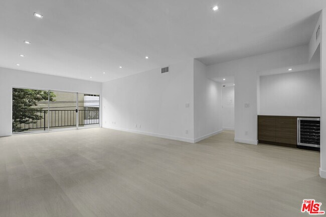 Building Photo - 10630 Wilkins Ave