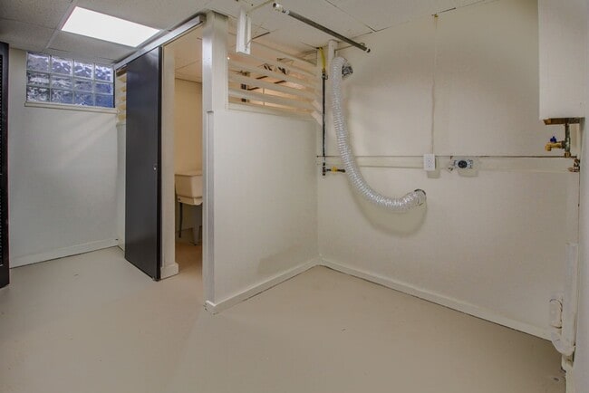 Building Photo - AVAILABLE APRIL 1ST! Do not miss this STUNNING 3-bedroom in Penn Hills!