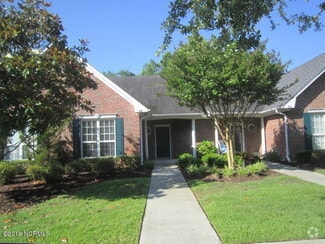Building Photo - 1600 Sturdivant Dr