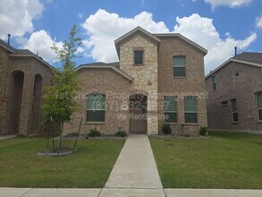 Building Photo - 10021 Elkhorn Dr