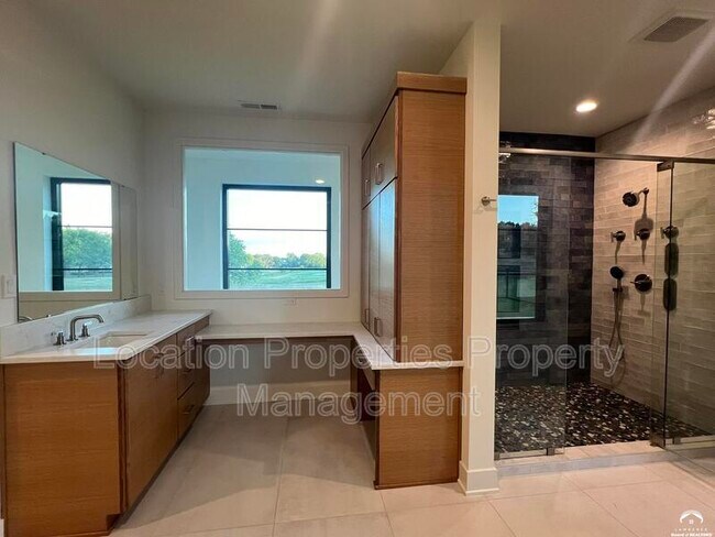 Building Photo - 1840 Quail Creek Dr