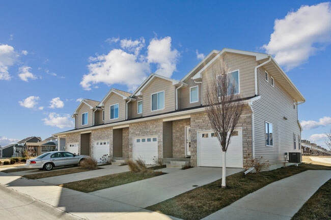 Building Photo - 1275 Exchange St