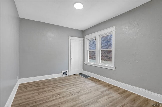Building Photo - 5721 Floy Ave