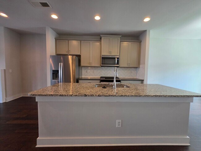 Building Photo - 3779 Oxford Cir