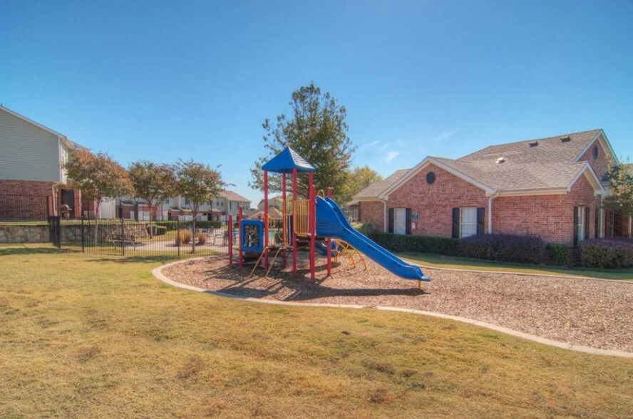 Meridian Apartments 4450 Marine Creek Pky Fort Worth TX 76106