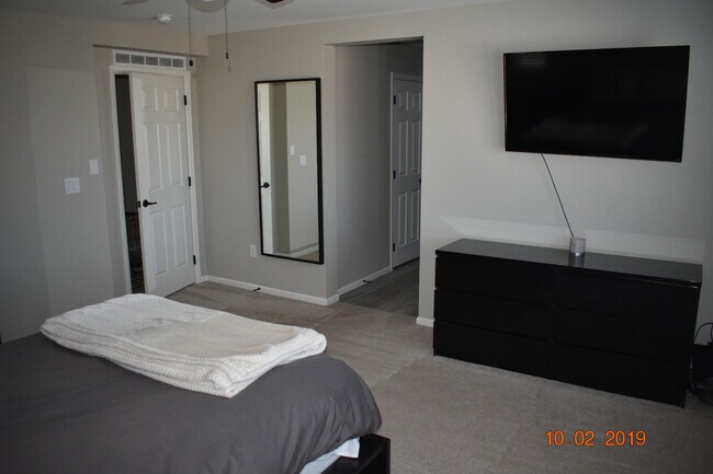 Building Photo - 19925 W 93rd Ave