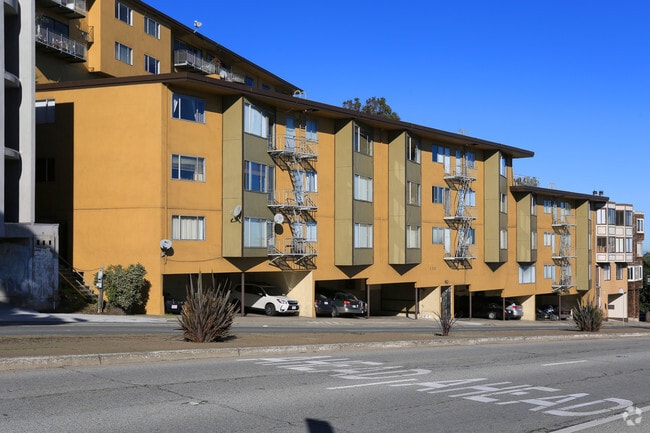 Primary Photo - 120 Portola Dr