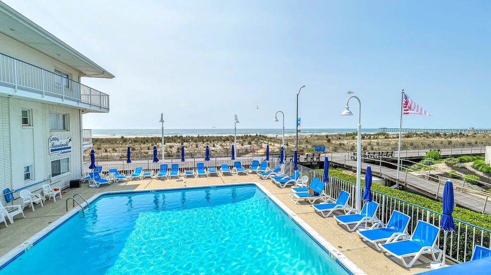 Building Photo - 5800 Boardwalk