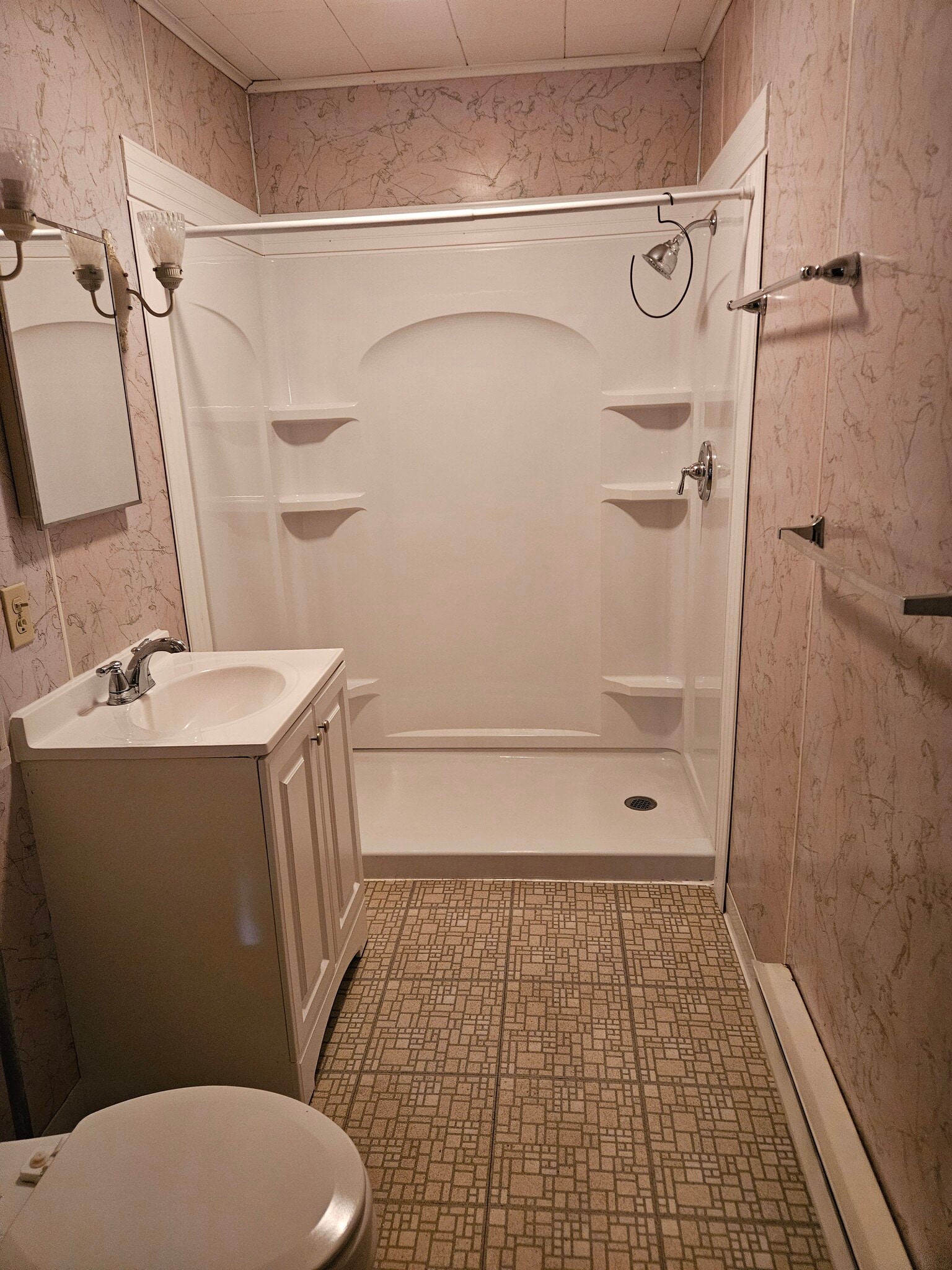 1st floor walk in shower - 13 Williams Ln