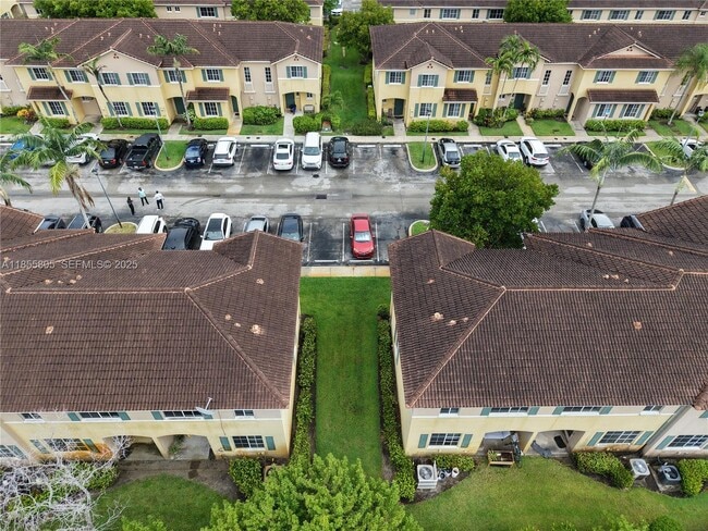 Building Photo - 6037 SW 19th St