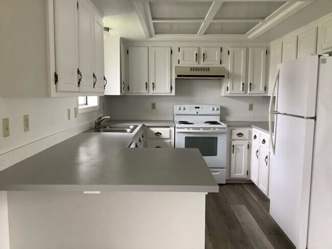 Building Photo - 2109