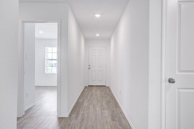 Building Photo - 4 Bedroom Home on Corner Lot in Waterwheel Subdivision