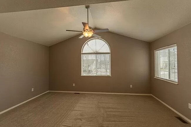 Building Photo - Beautiful 3 bedroom 2 bath home in  Pleasa...