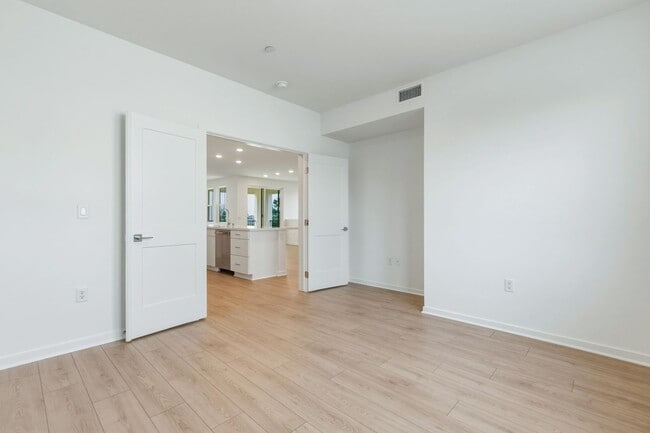 Building Photo - BRAND NEW 3 BEDROOM 2 BATH CONDO IN COVINA!
