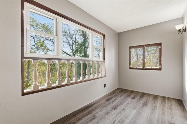 Building Photo - 102 N Gaw St