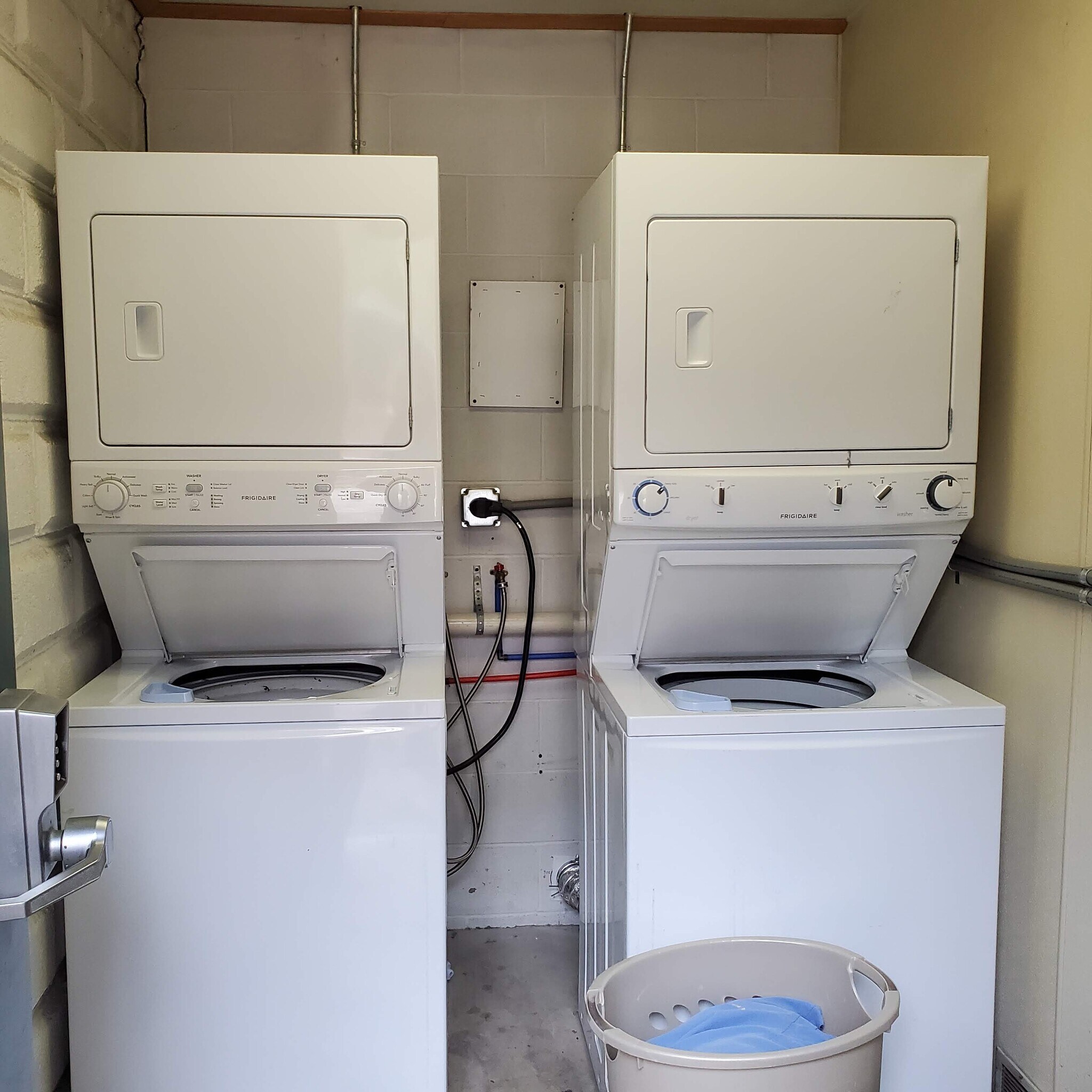 Building Photo - 724 Weaver St