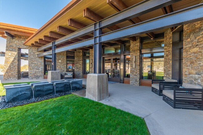 Building Photo - 8833 S 167th Ln