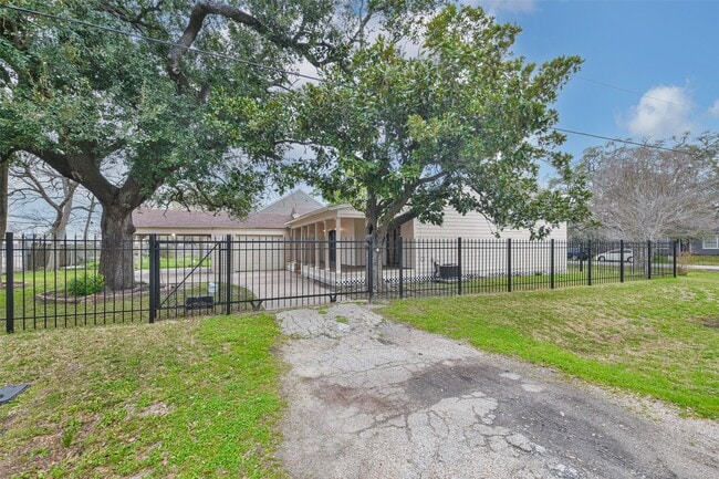Building Photo - 7740 Camwood St