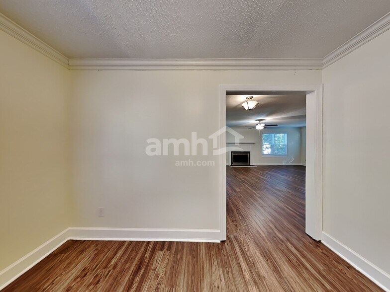 Building Photo - 4804 Forest Highland Dr