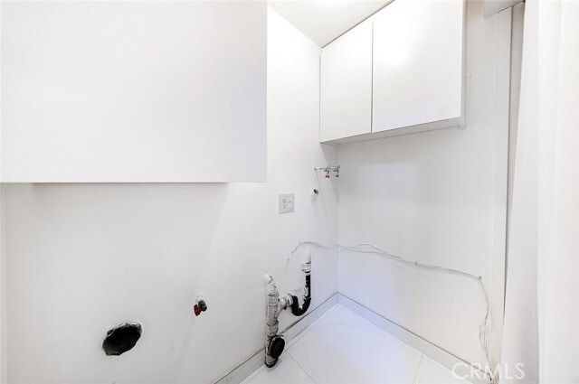 Building Photo - 2255 E Chevy Chase Dr