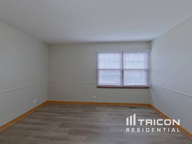 Building Photo - 1401 S Parkview Terrace