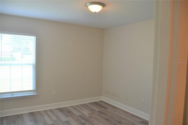 Building Photo - 1602 Lancaster Ave